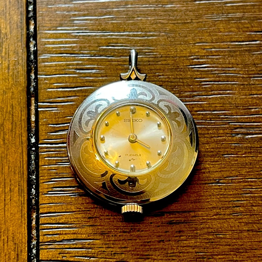 Woman’s rare Seiko pendant watch.